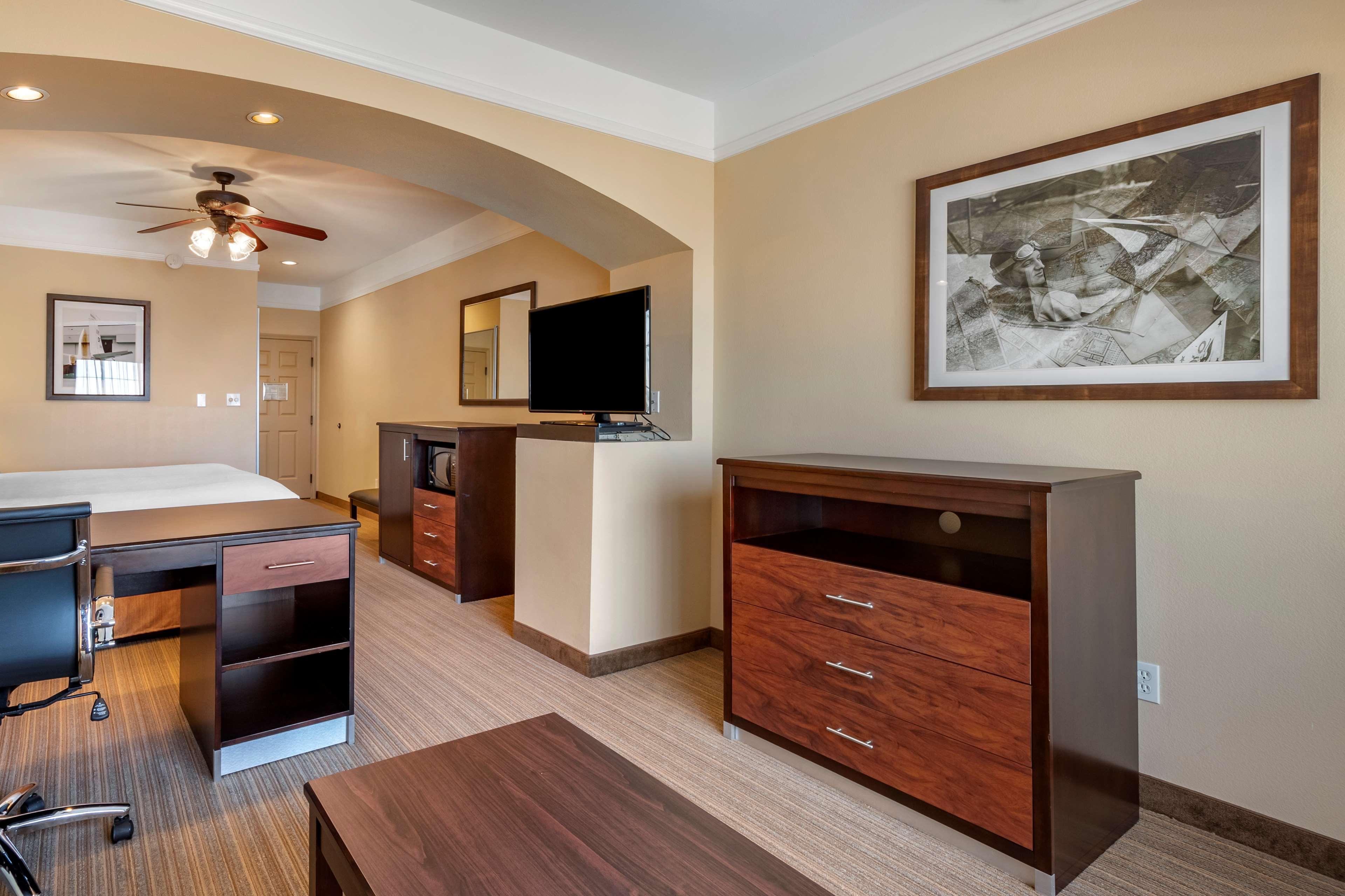 Best Western Plus Monica Royale Inn & Suites Greenville Exterior foto